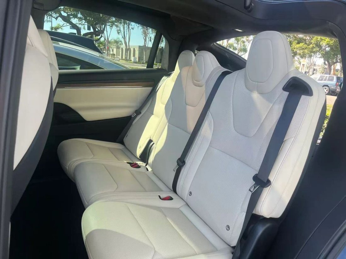 Suv in Costa Mesa, CA, United States 4 - 19032894