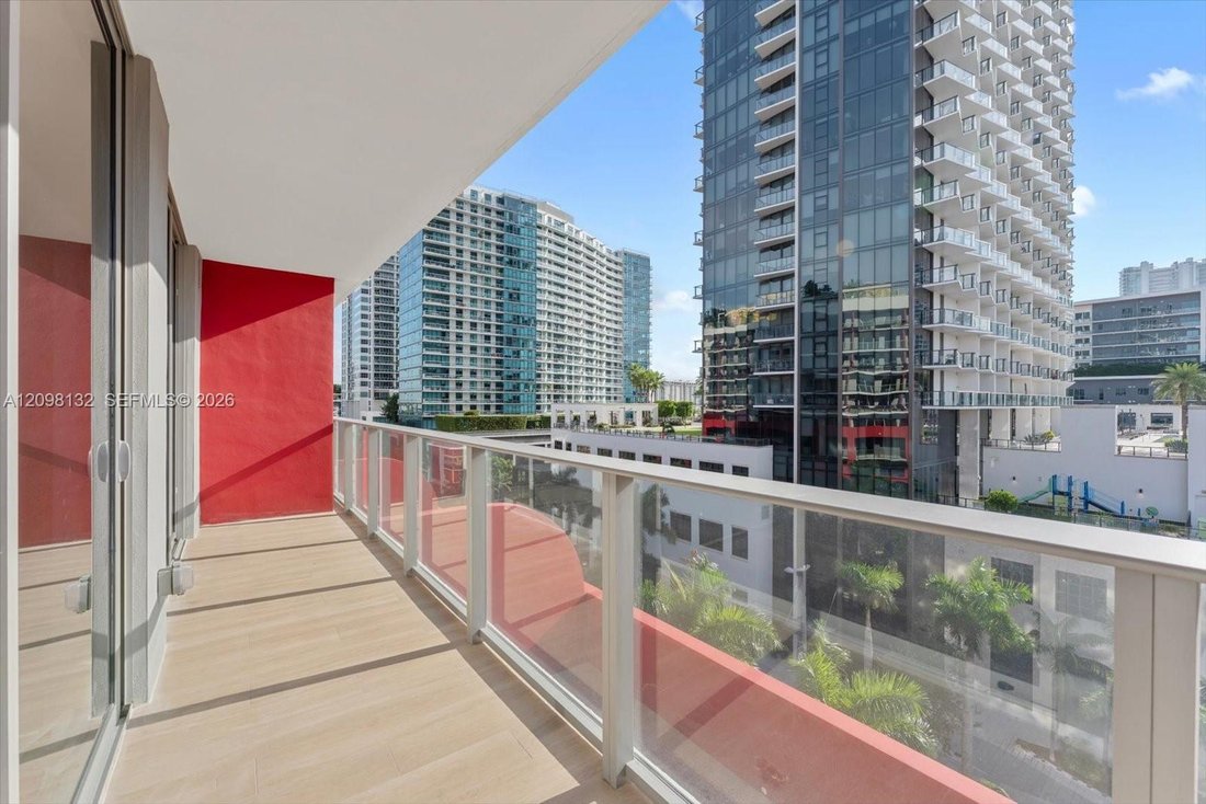 Condo in Miami, Florida, United States 2 - 19025072