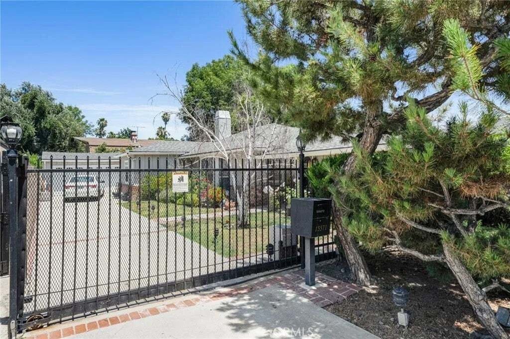 House in Los Angeles, California, United States 1 - 18654407