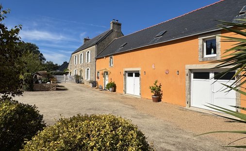 Maison à Bourg Sud Est, Moëlan-sur-Mer, France 1