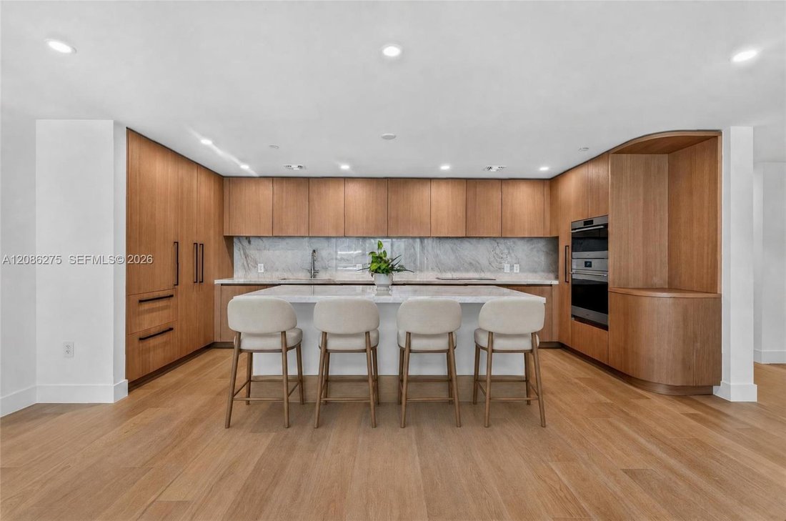 Condo in Bal Harbour, Florida, United States 2 - 19024901