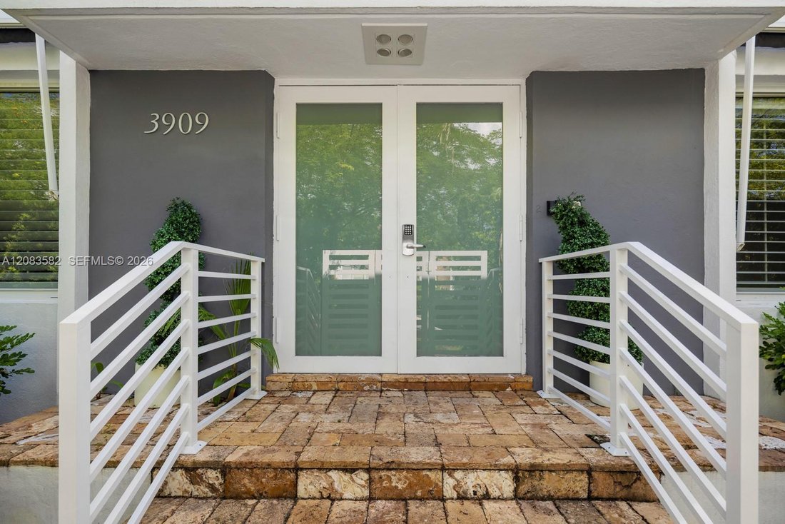 Condo in Miami Beach, Florida, United States 5 - 19025099