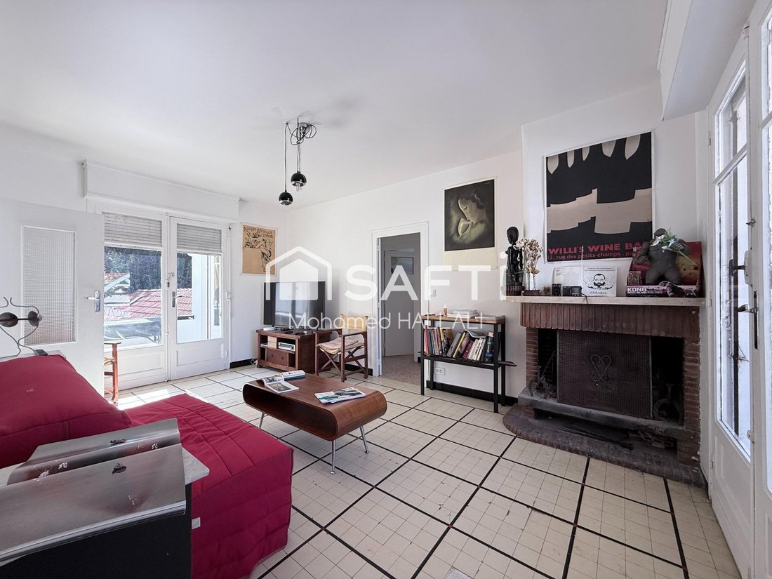 Aiguillon, Arcachon, France 2 - 19028574