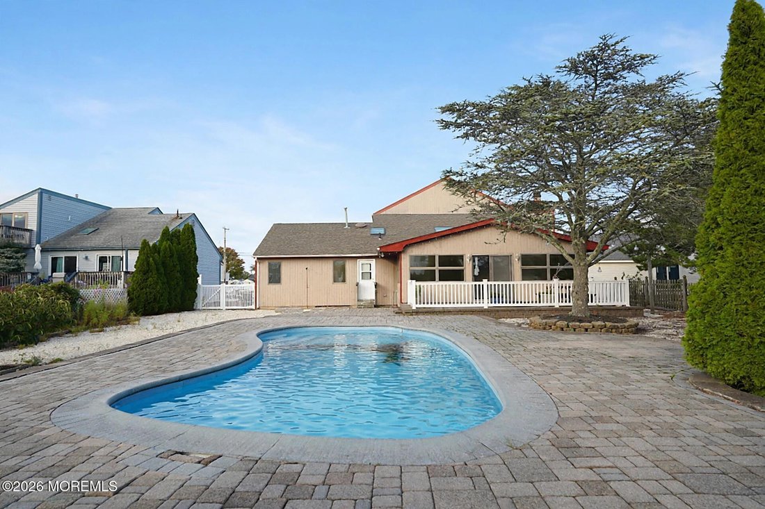 House in Stafford Township, New Jersey, United States 3 - 19020395