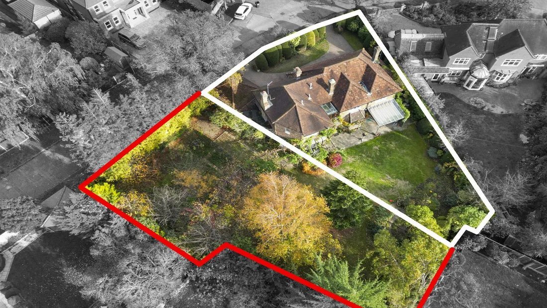 House in Breakspear, Bromley, England 4 - 19023000