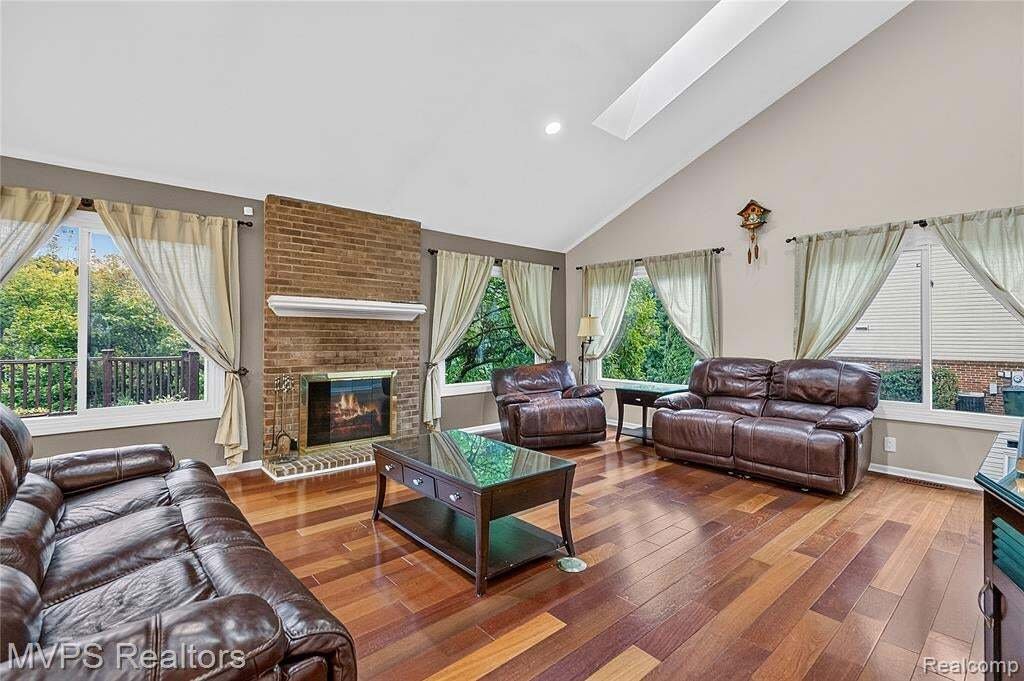 House in Orion charter Township, Michigan, United States 4 - 19024177