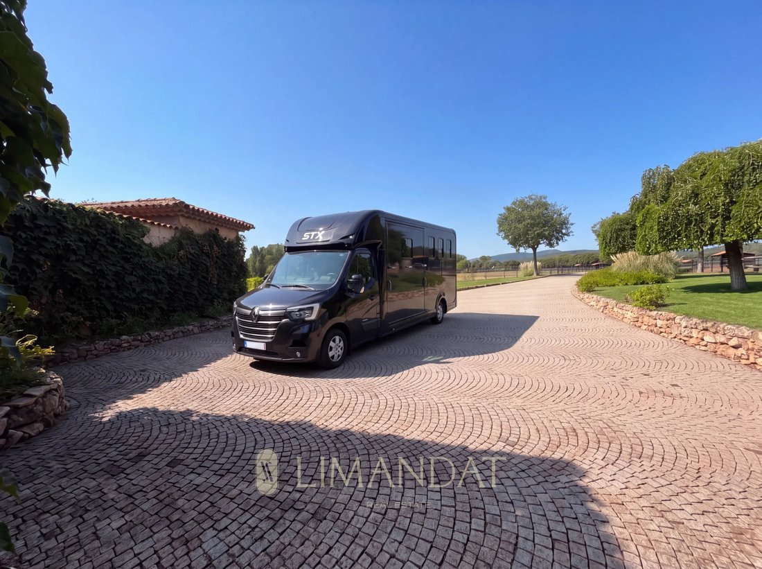 Estate in Tourtour, Provence-Alpes-Côte d'Azur, France 4 - 19029822