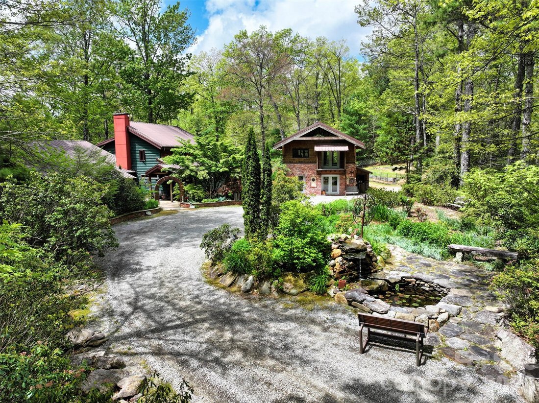 House in Zirconia, North Carolina, United States 3 - 19028044