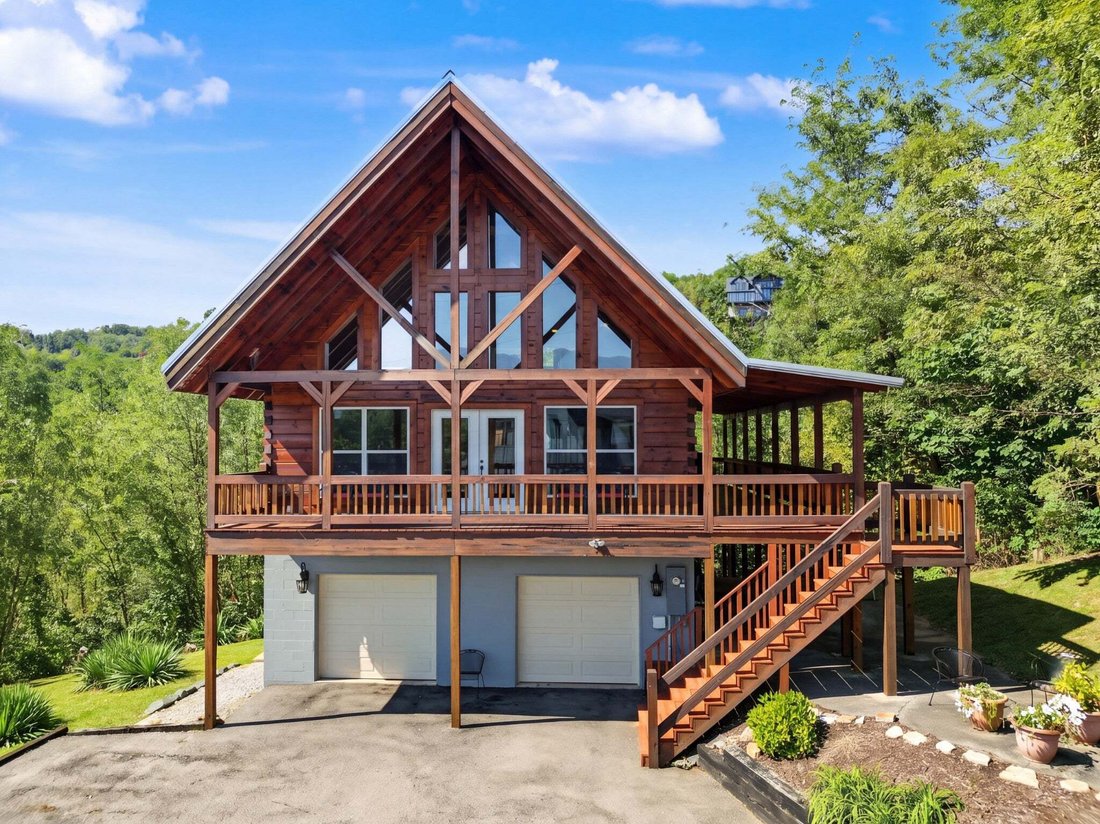 House in Gatlinburg, Tennessee, United States 1 - 19030710