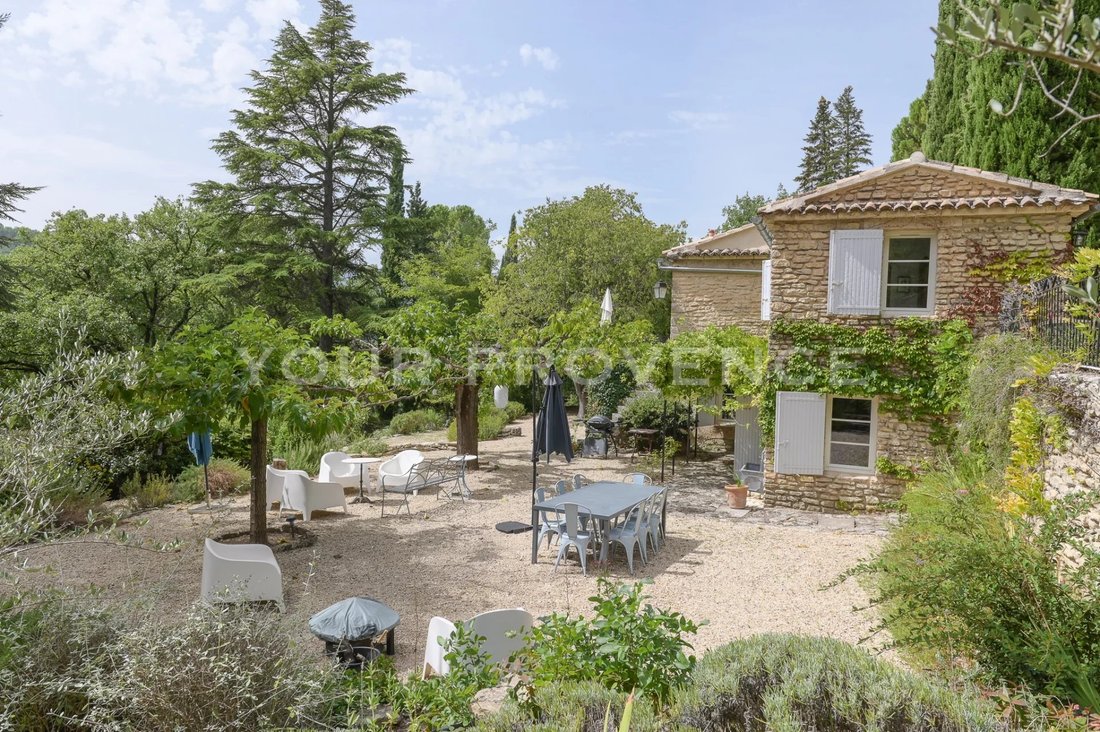 Estate in Goult, Provence-Alpes-Côte d'Azur, France 1 - 19032799
