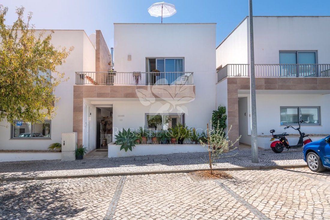 Townhouse in Moncarapacho, Algarve, Portugal 1 - 19025501