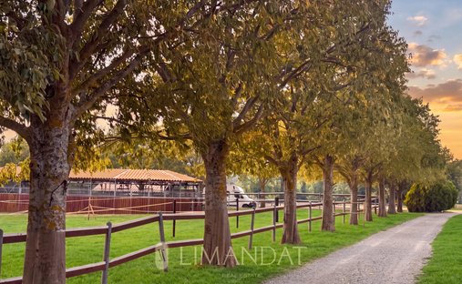 Tenuta a Maljournal-Hlm Saint Hermantaire, Draguignan, Francia 1