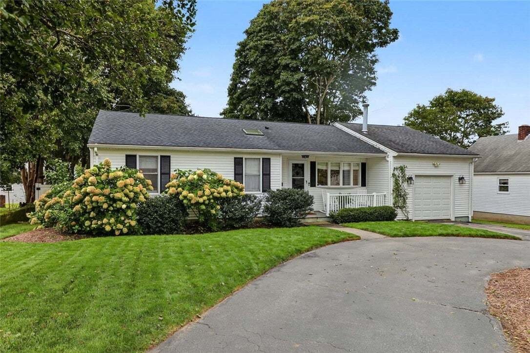 House in Barrington, Rhode Island, United States 1 - 19020436