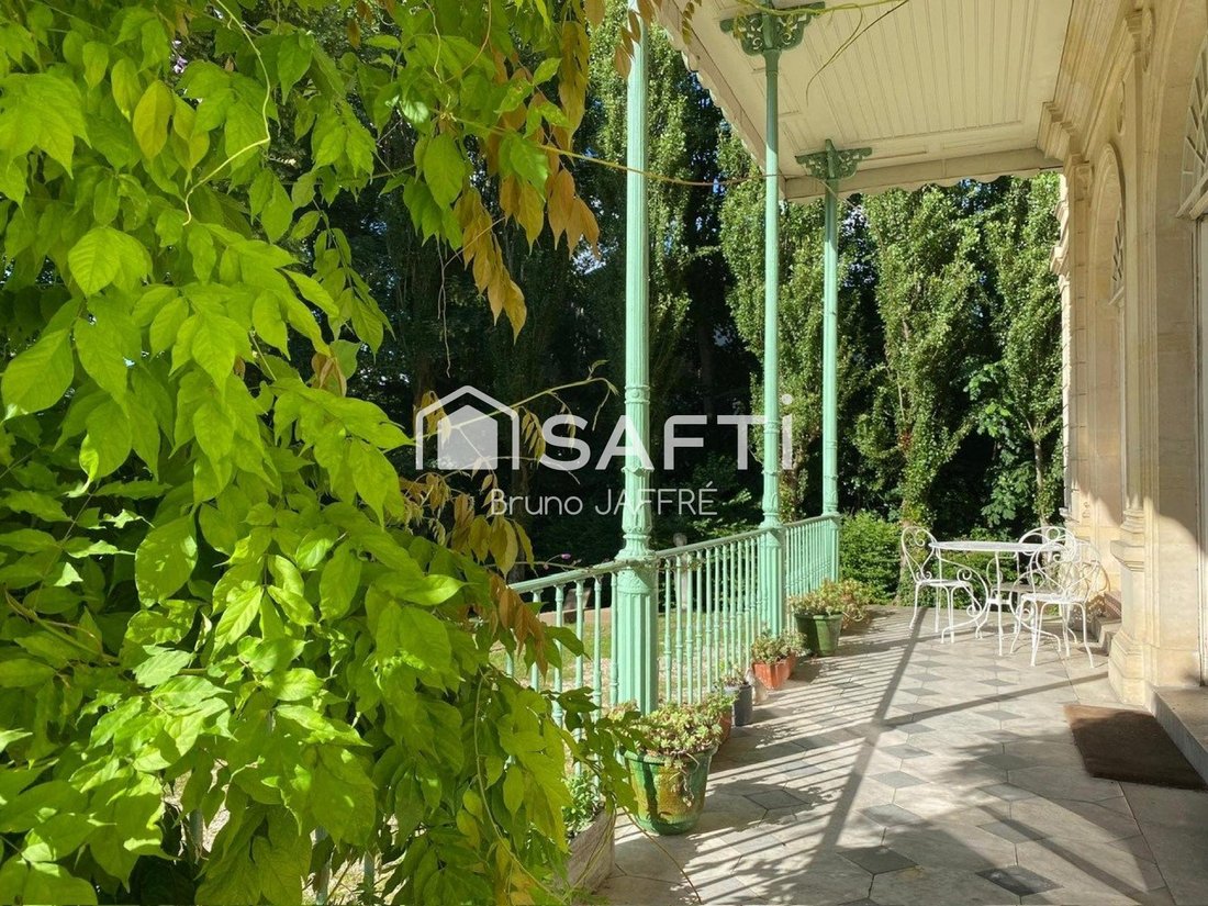 Apartment in Le Centre, Meudon, France 1 - 19028552
