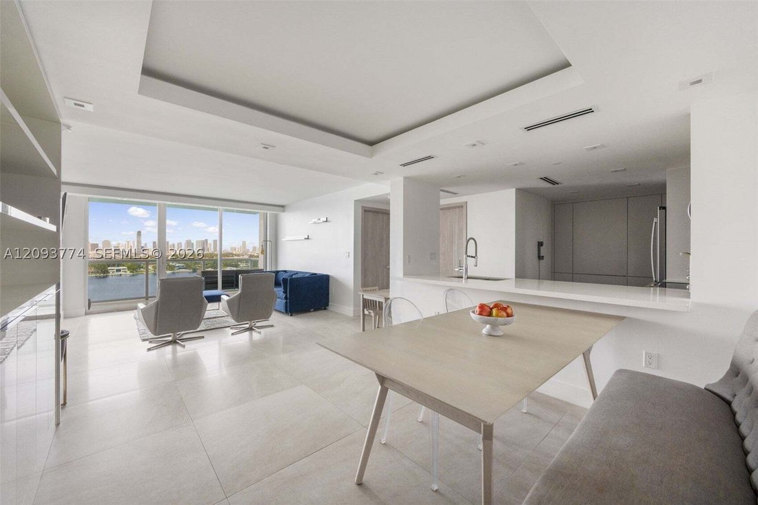 Condo in Miami Beach, Florida, United States 5 - 19020335