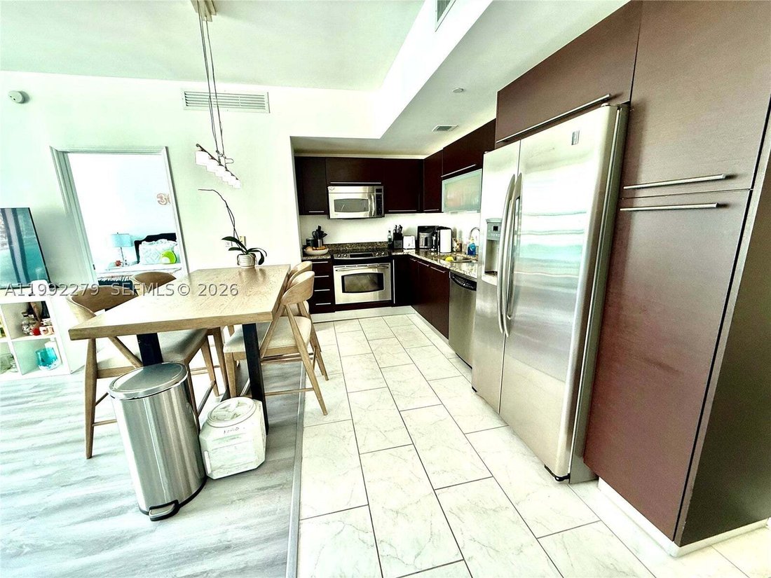 Condo in Miami, Florida, United States 2 - 17686810