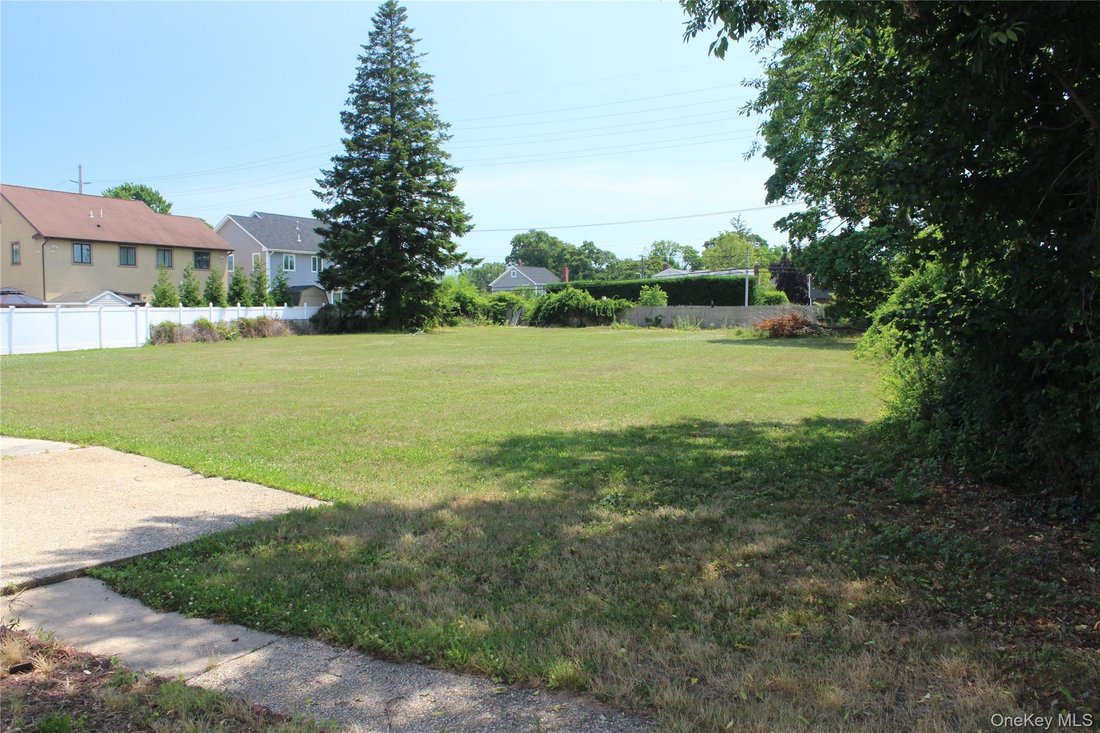 House in West Babylon, New York, United States 5 - 19020610