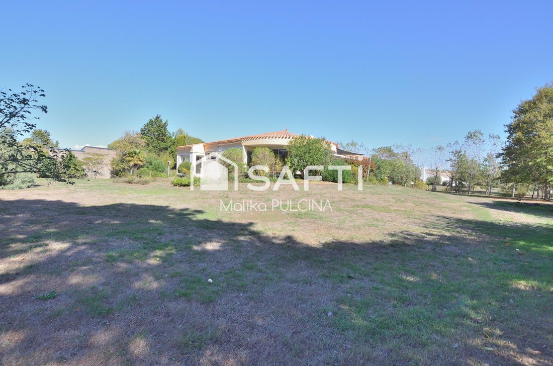 House in Les Sables-d'Olonne, Pays de la Loire, France 1 - 19028573