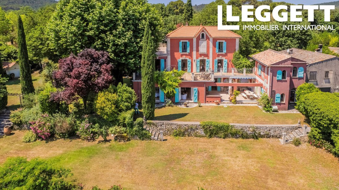 Villa in Correns, Provence-Alpes-Côte d'Azur, France 1 - 15560077