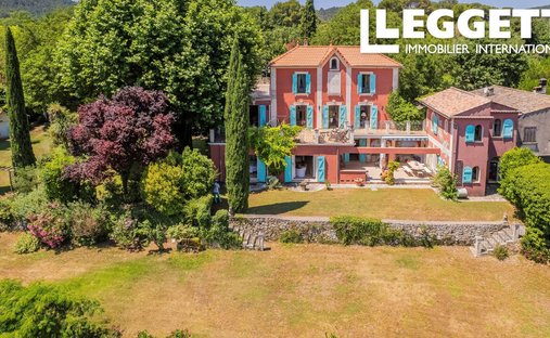 Villa in Correns, Provence-Alpes-Côte d'Azur, France 1