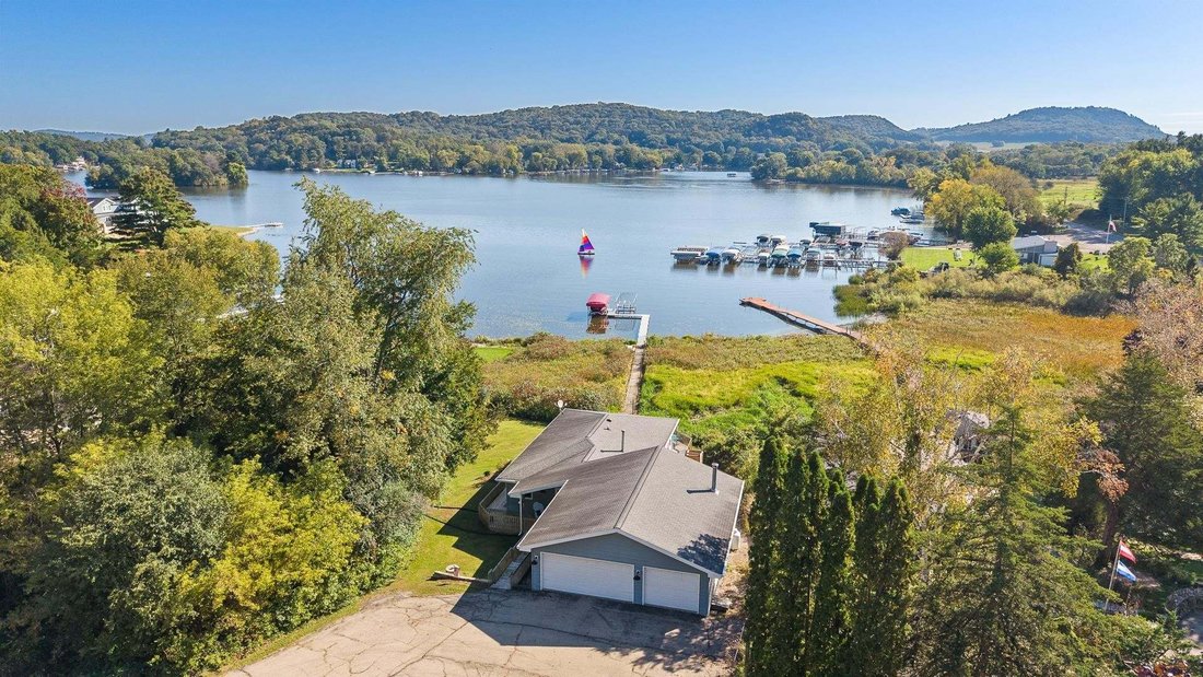 House in Lake Wisconsin, Wisconsin, United States 4 - 19022986