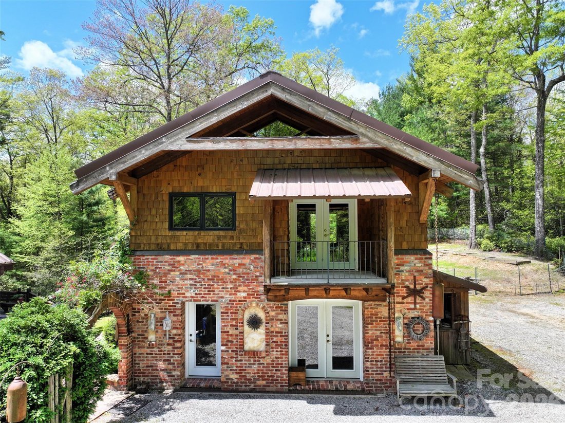House in Zirconia, North Carolina, United States 2 - 19028044
