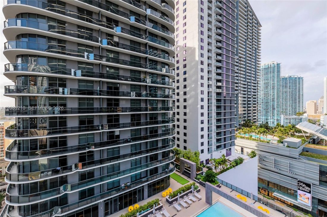 Condo in Miami, Florida, United States 5 - 19025020
