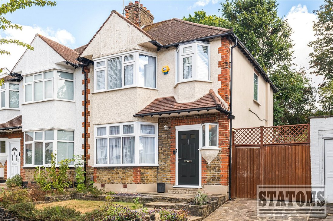 House in Barnet, England 1 - 19023174