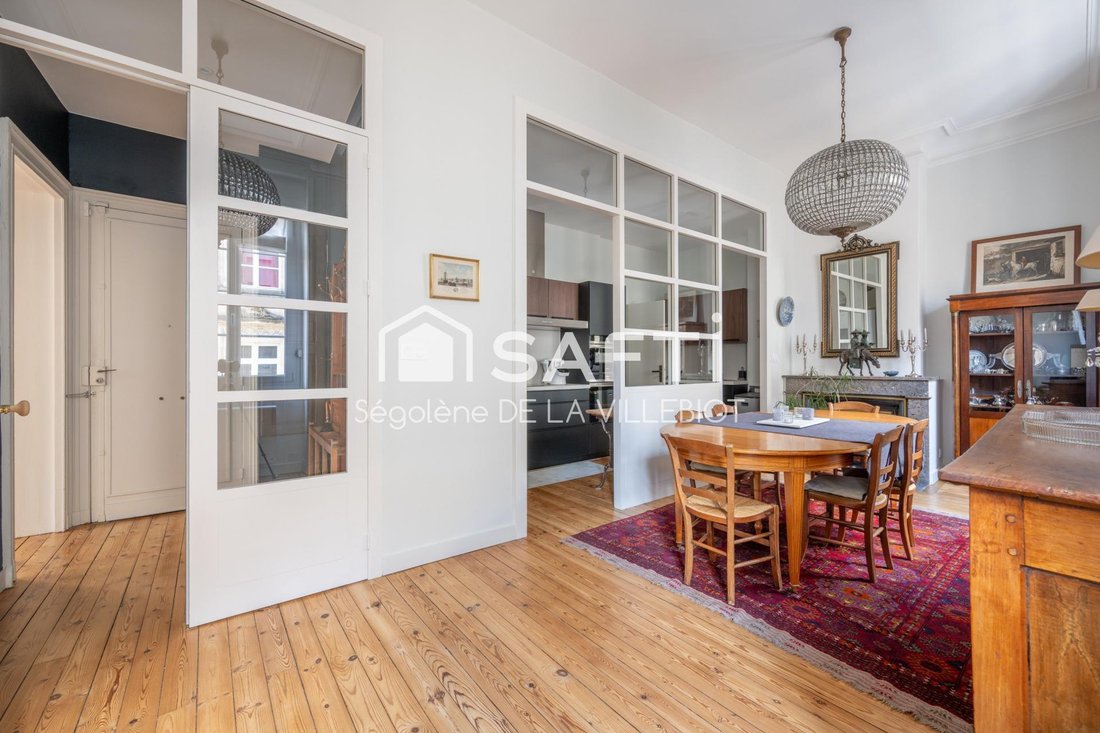 Apartment in Hôtel de Ville-Quinconce-Saint Seurin-Fondaudège, Bordeaux, France 3 - 19028592