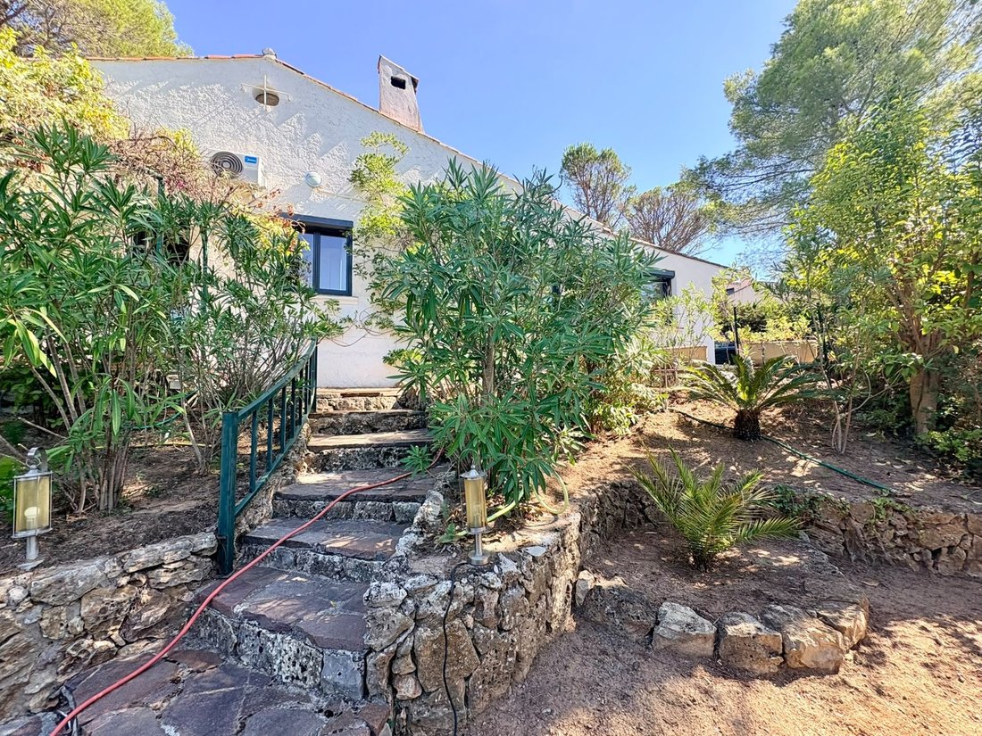 House in Exterieurs, Frejus, France 1 - 19031161