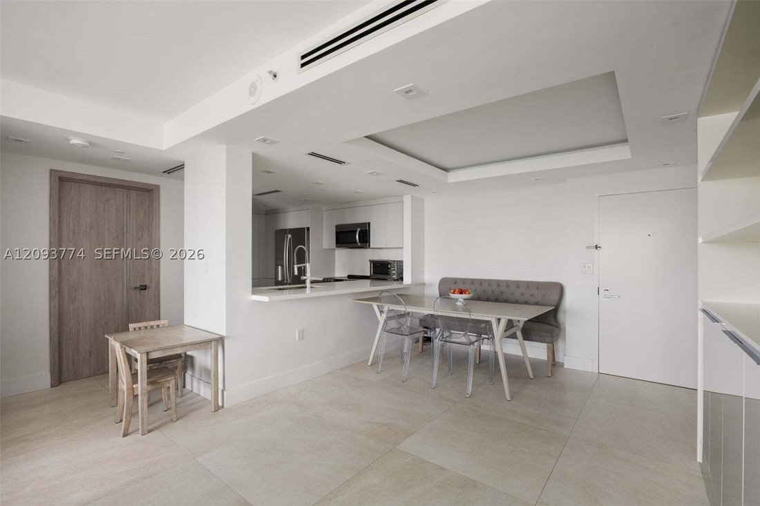 Condo in Miami Beach, Florida, United States 4 - 19020335