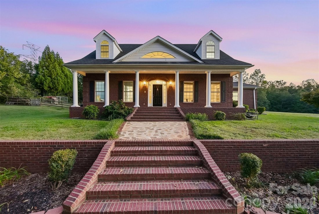 House in Mooresville, North Carolina, United States 1 - 19028048