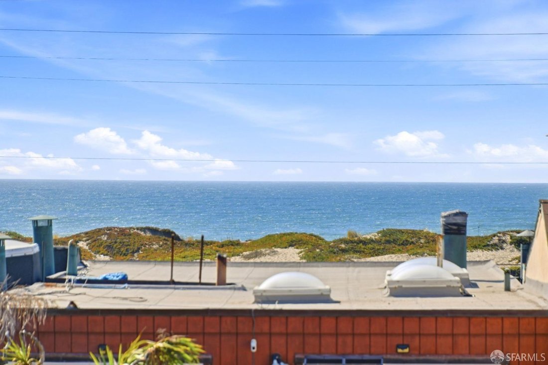House in San Francisco, California, United States 2 - 19026973