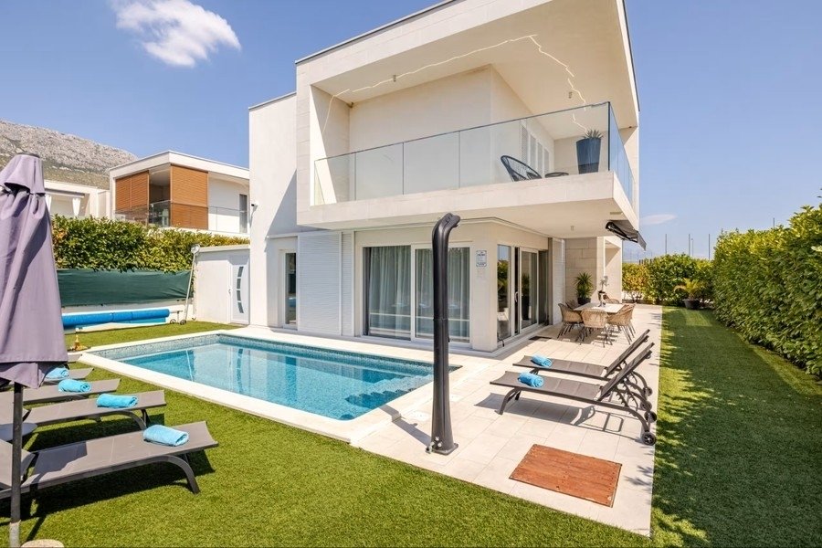 Villa in Kastel Gomilica, Split-Dalmatia County, Croatia 2 - 19024560