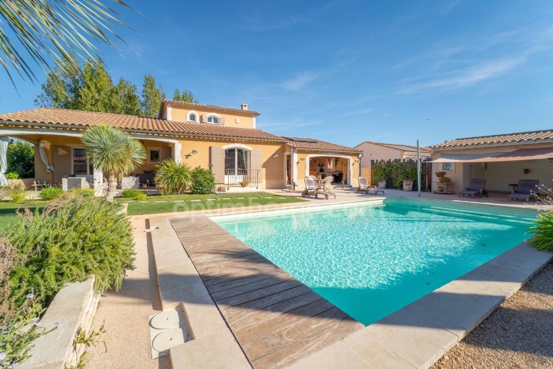 House in Paradou, Provence-Alpes-Côte d'Azur, France 3 - 19021801