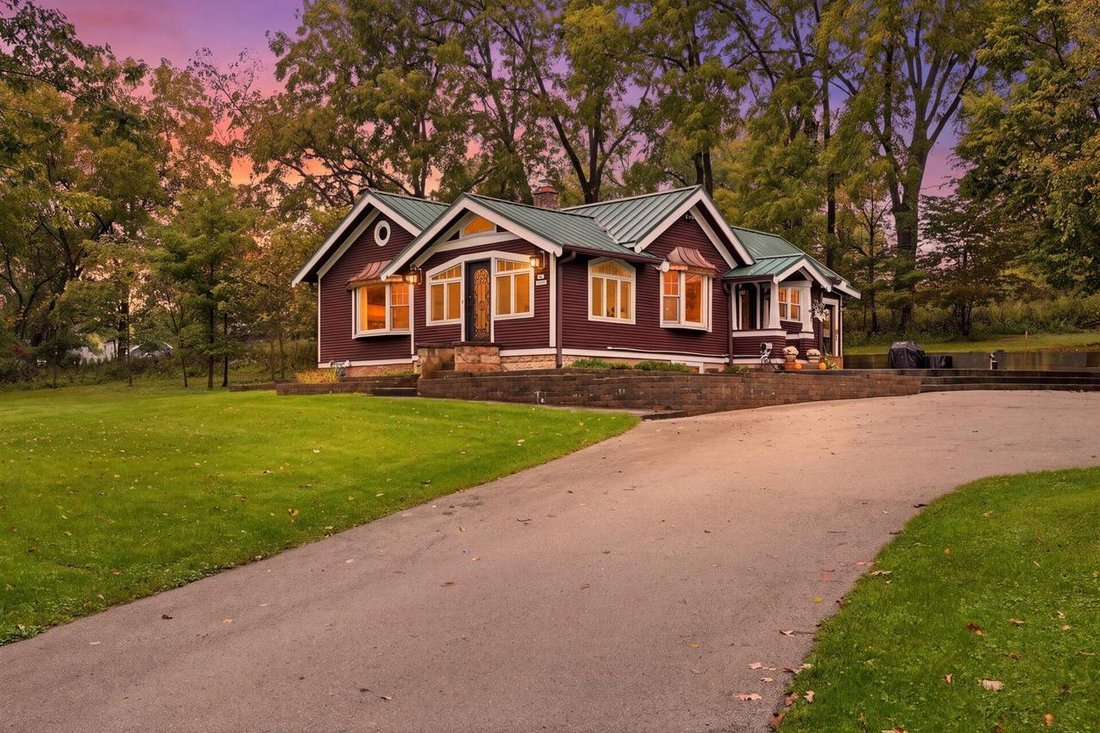 House in Hartland, Wisconsin, United States 3 - 19023081