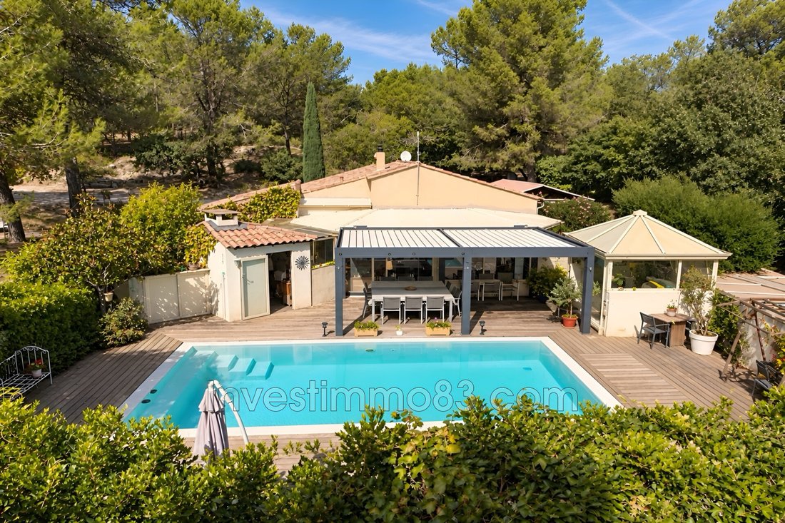 Villa in Pourrieres, Provence-Alpes-Côte d'Azur, France 1 - 19021441