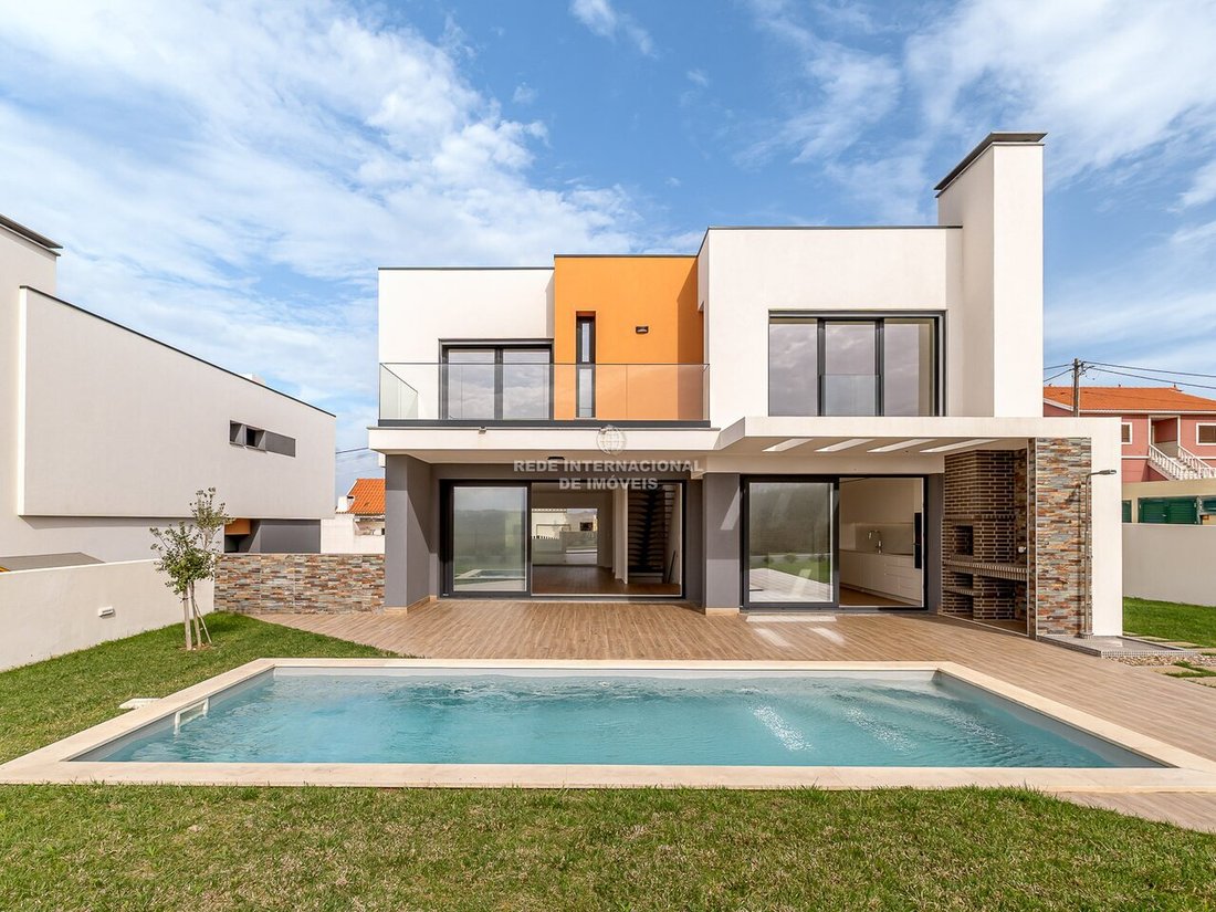 House in Sao Pedro da Cadeira, Lisbon, Portugal 1 - 19027811