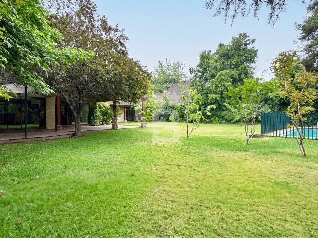 House in Lo Barnechea, Santiago Metropolitan Region, Chile 2 - 19022527