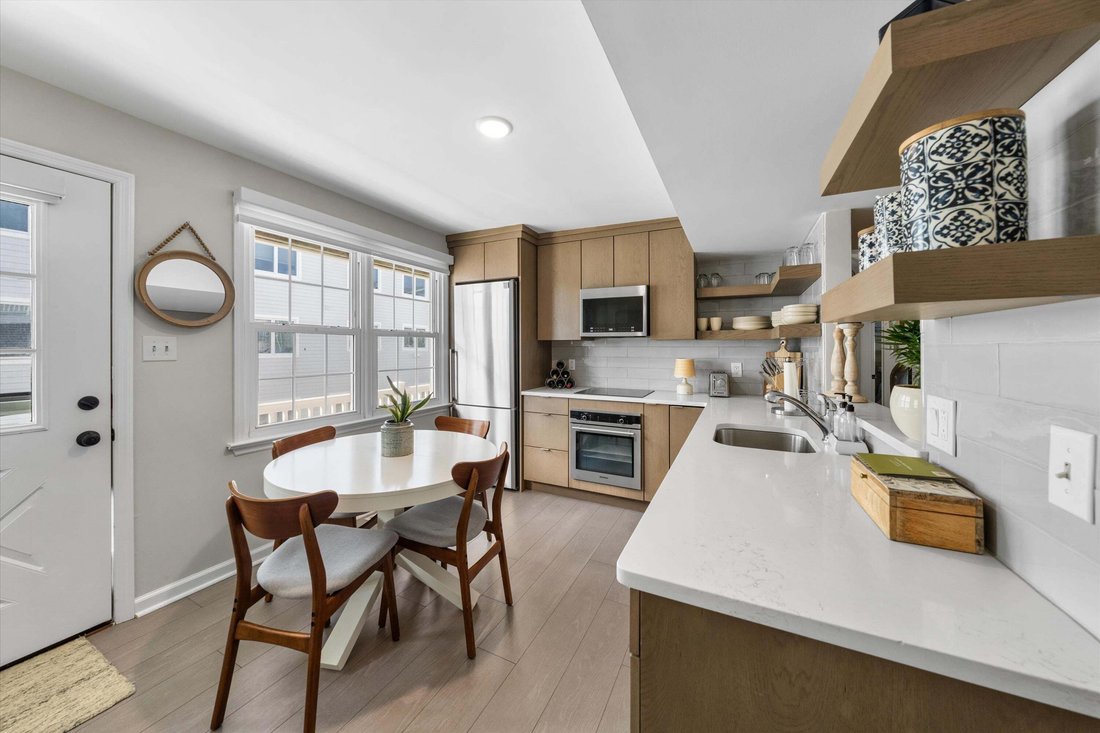 Condo in Sea Isle City, New Jersey, United States 2 - 19022712