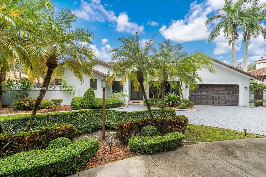 House in Hialeah, Florida, United States 3 - 19030816