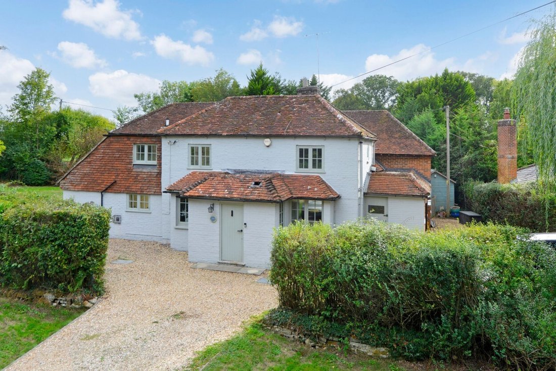 House in Shamley Green, Wonersh, England 1 - 19029357