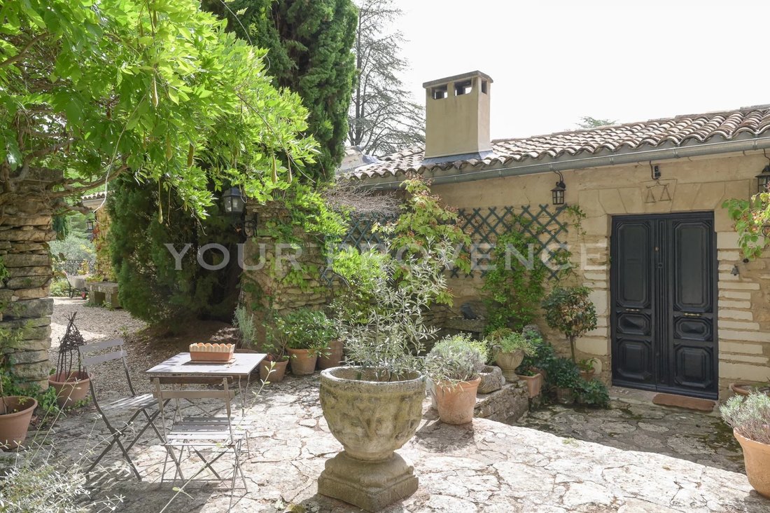 Estate in Goult, Provence-Alpes-Côte d'Azur, France 3 - 19032799