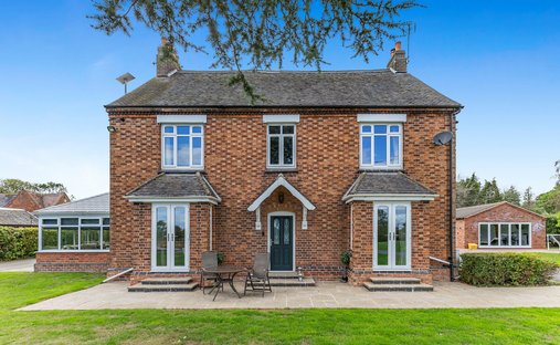 House in Hollyhurst, Nuneaton (And Bedworth), England 1