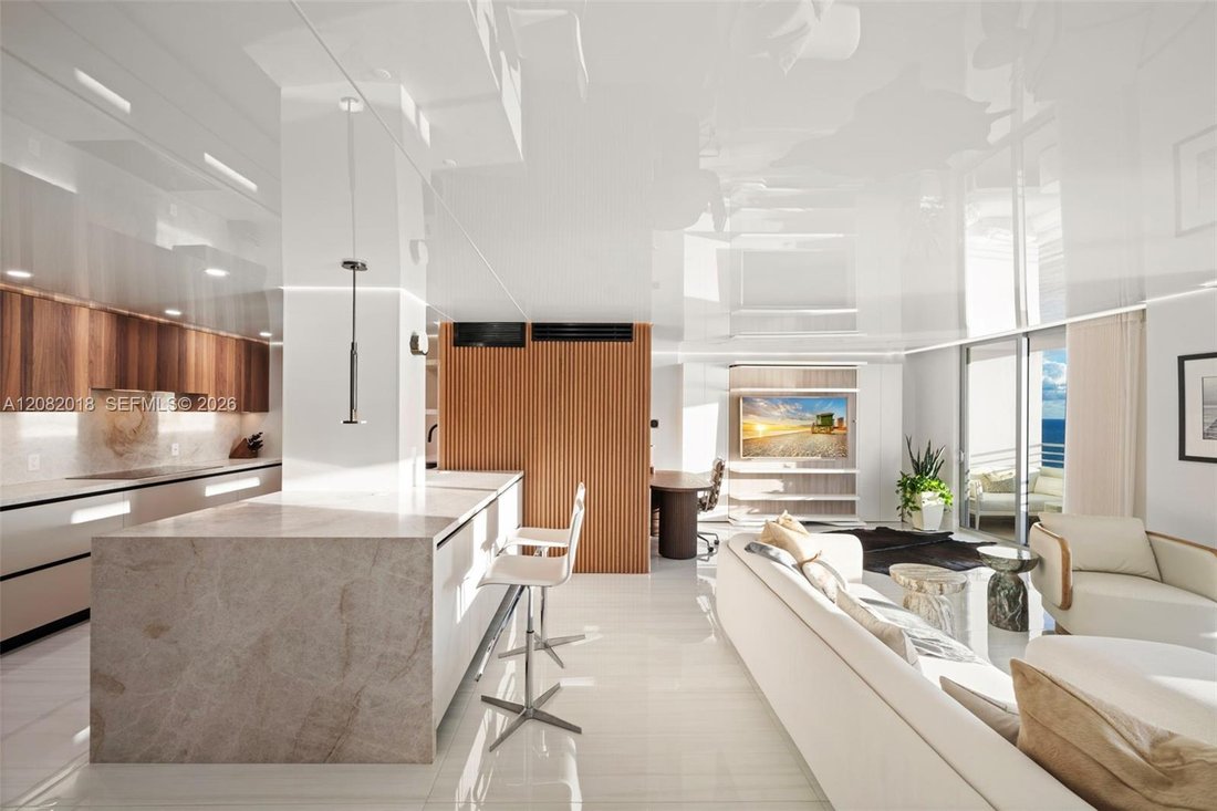 Condo in Miami Beach, Florida, United States 1 - 19025090