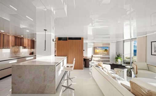 Condo in Miami Beach, Florida, United States 1