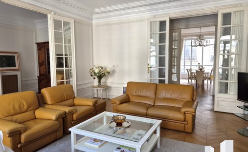 Apartment in Elysées-Madeleine, Paris 8e Arrondissement, Paris 1