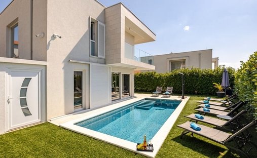 Villa in Kastel Gomilica, Split-Dalmatia County, Croatia 1