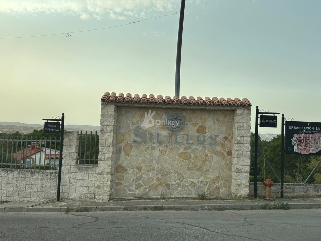 House in Valdetorres de Jarama, Comunidad de Madrid, Spain 1 - 19027107