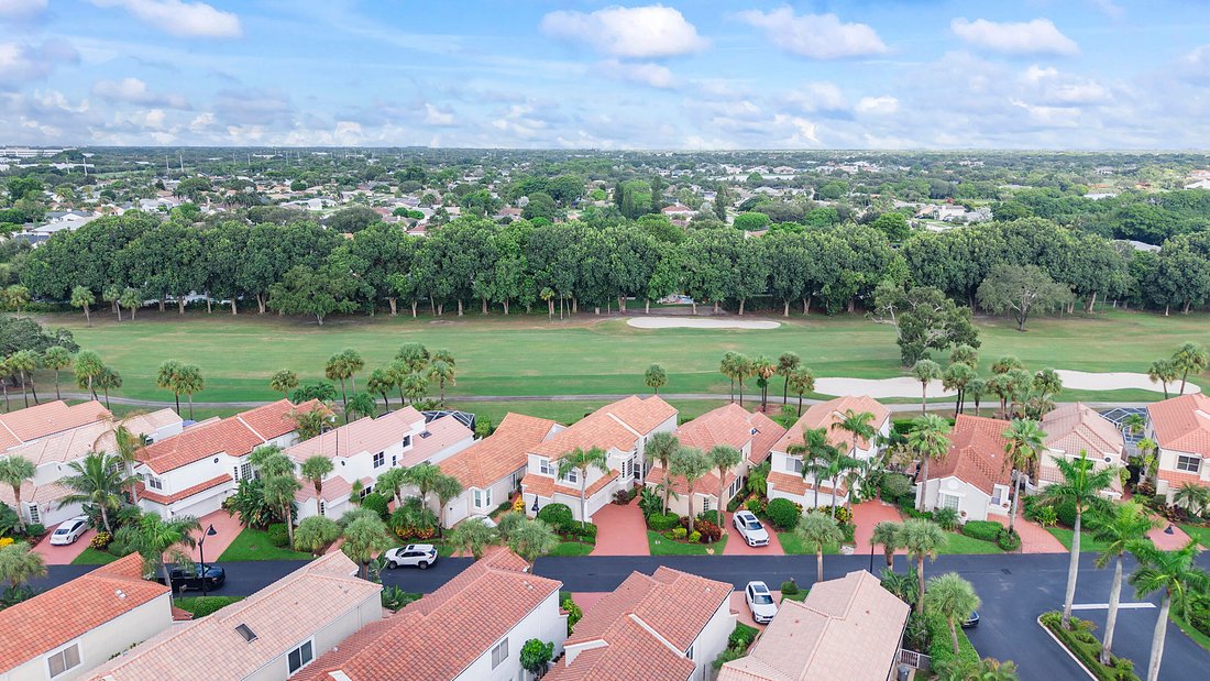 Boca Raton, Florida, United States 4 - 19022433